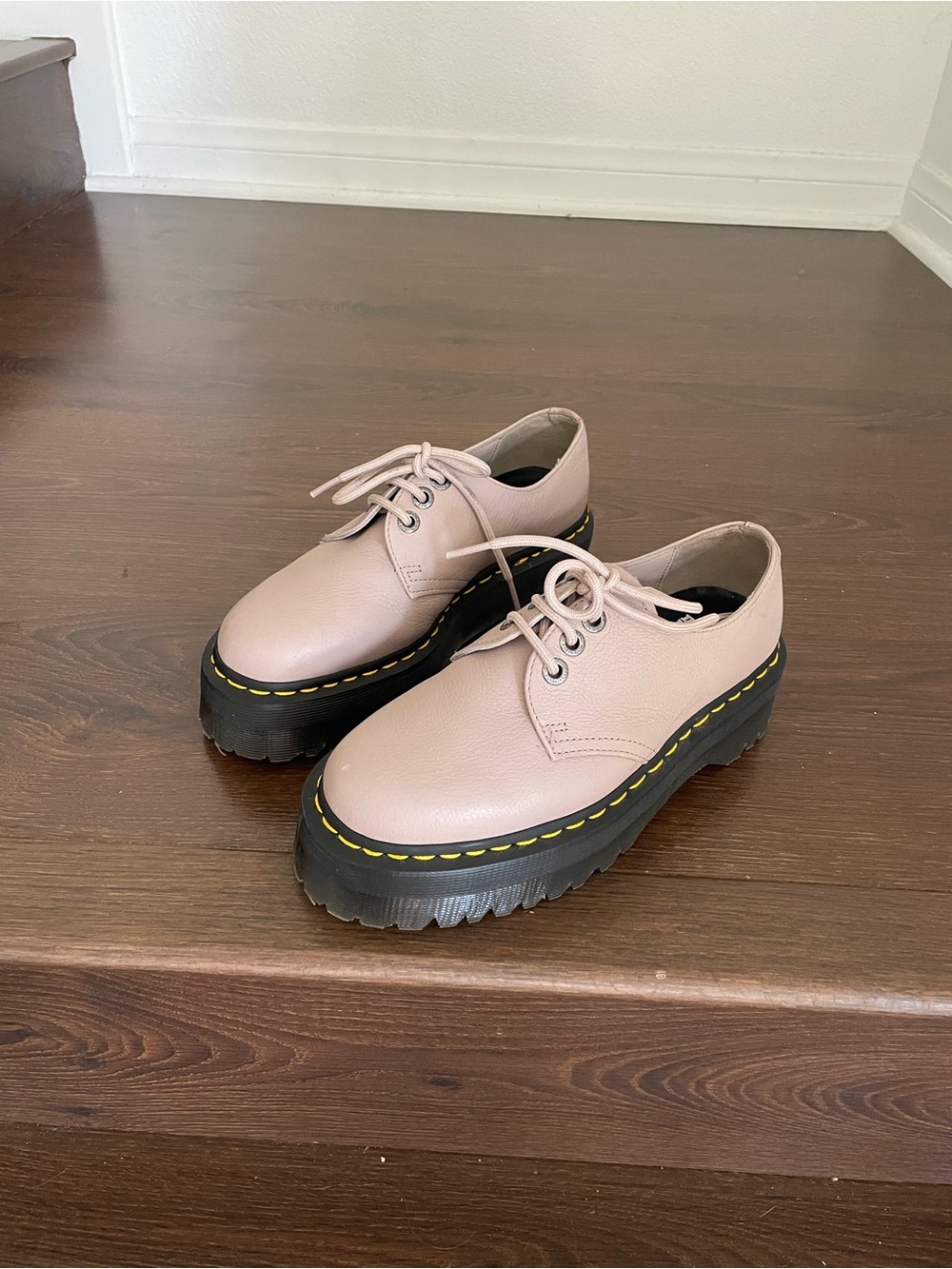 Dr. Martens Women’s Platform Leather 1461 Shoes (Vintage Taupe) - Picture 5 of 8
